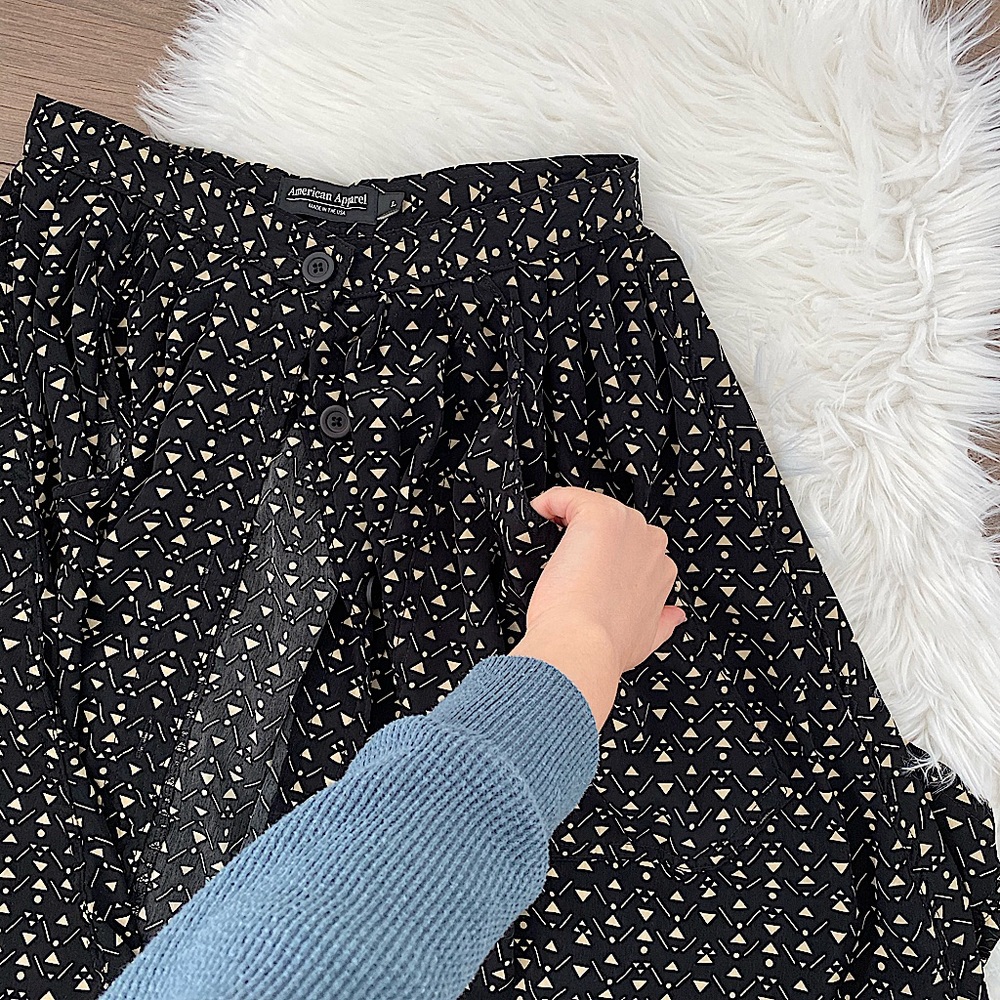 🖤 American Apparel Skirt